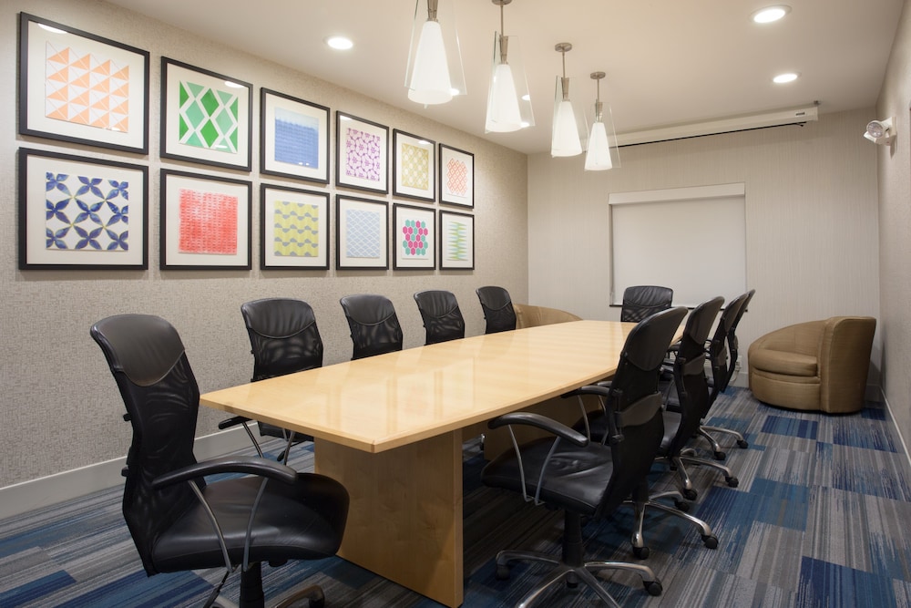holiday inn express and suites amarillo by ihg