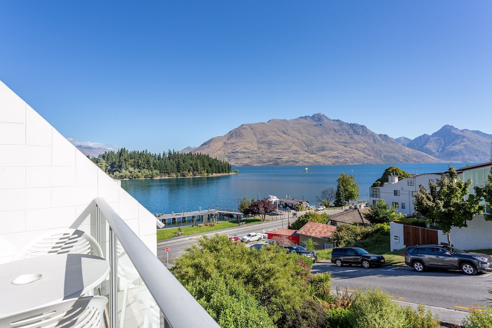 crowne plaza hotel queenstown by ihg
