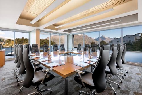 crowne plaza hotel queenstown by ihg