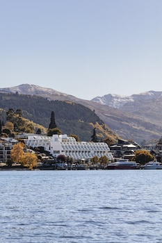 crowne plaza hotel queenstown by ihg