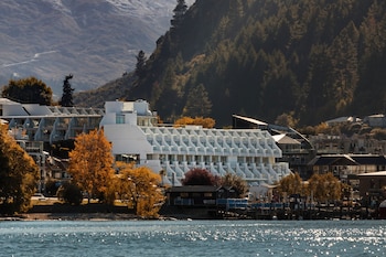 crowne plaza hotel queenstown by ihg