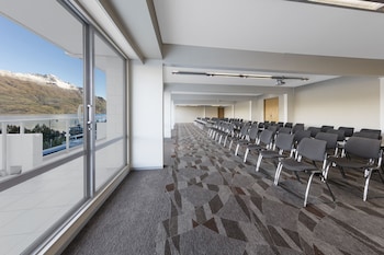 crowne plaza hotel queenstown by ihg