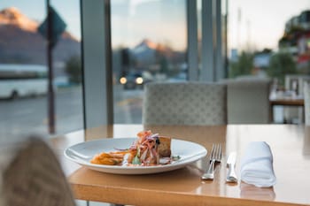 crowne plaza hotel queenstown by ihg