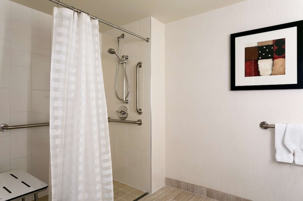 embassy suites by hilton chicago north shore deerfield