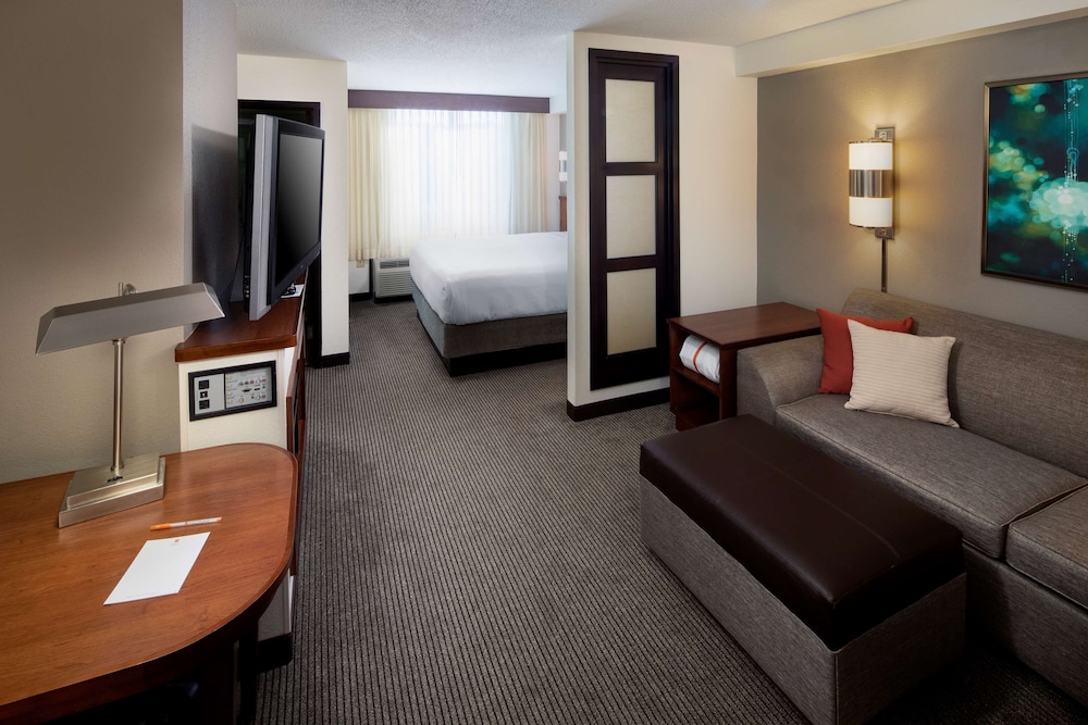 hyatt place greenville haywood