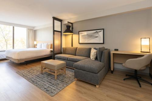 hyatt place greenville haywood