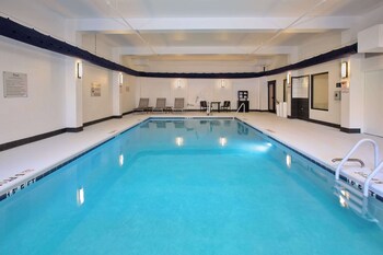 hampton inn and suites spartanburg i 26 westgate mall