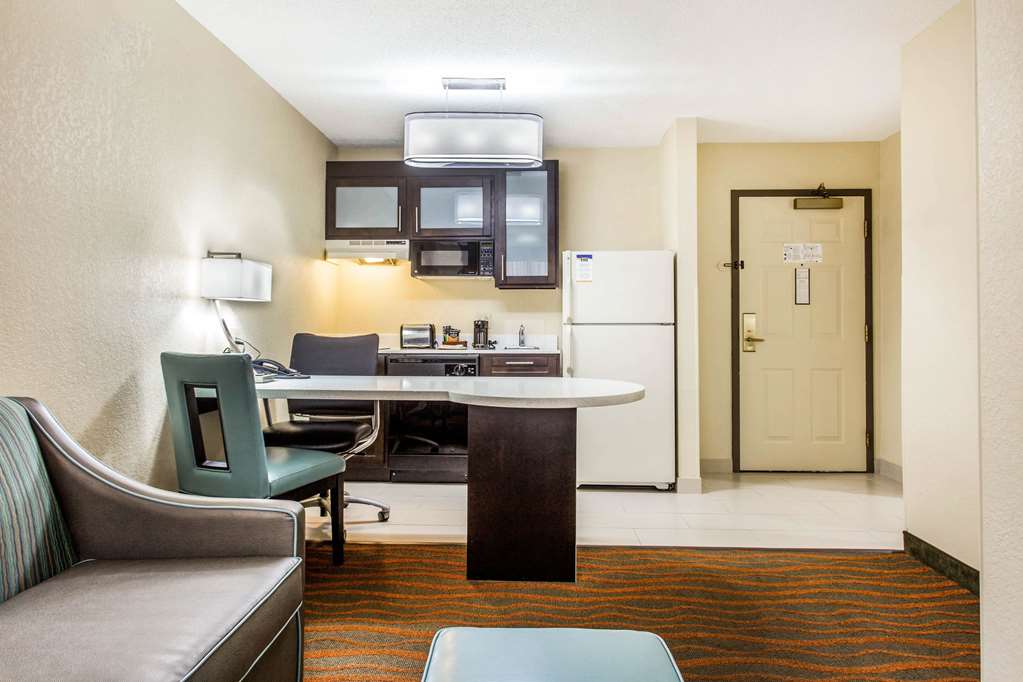 mainstay suites greenville airport