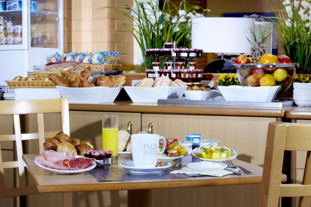 kyriad montpellier centre antigone