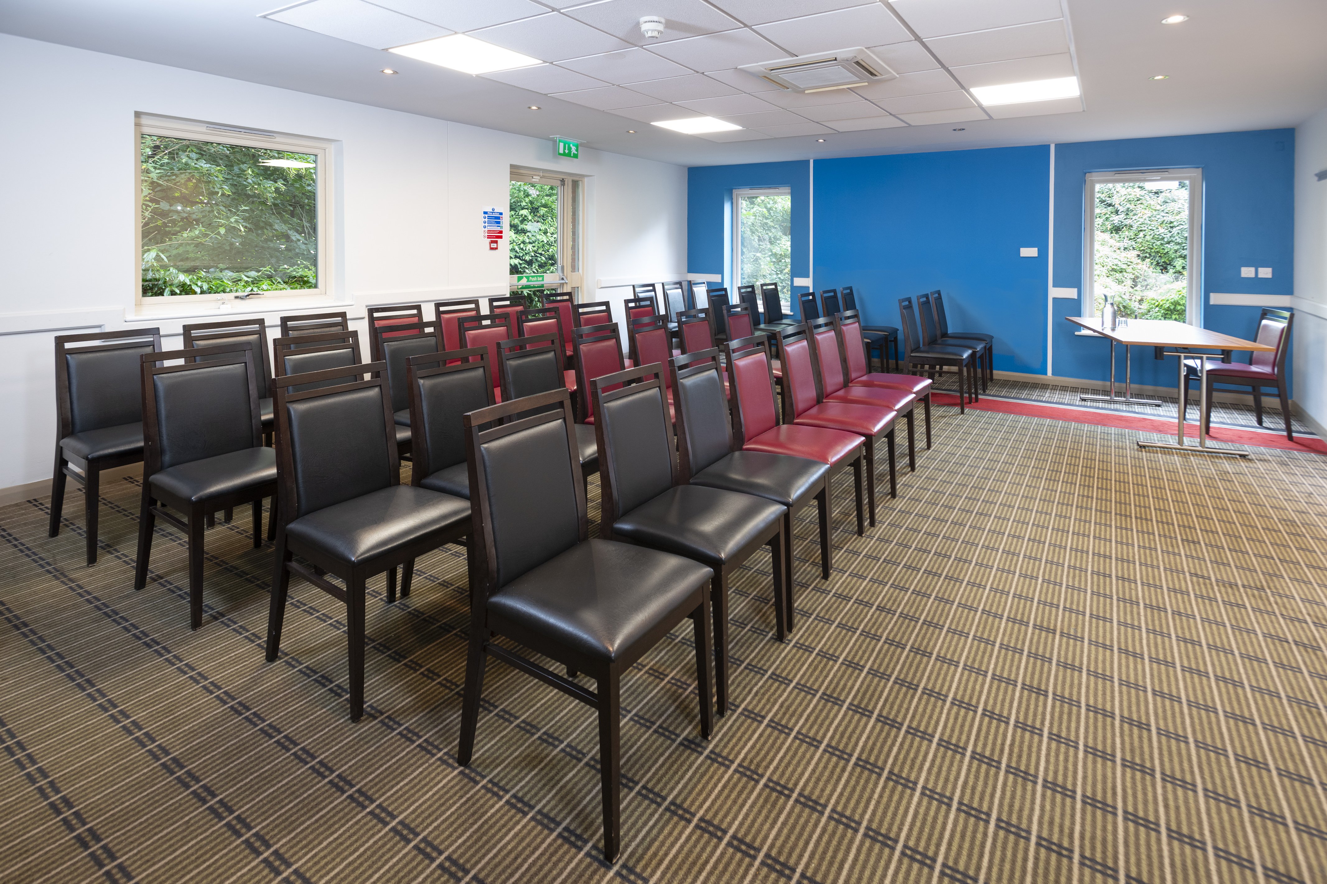 holiday inn express exeter east by ihg