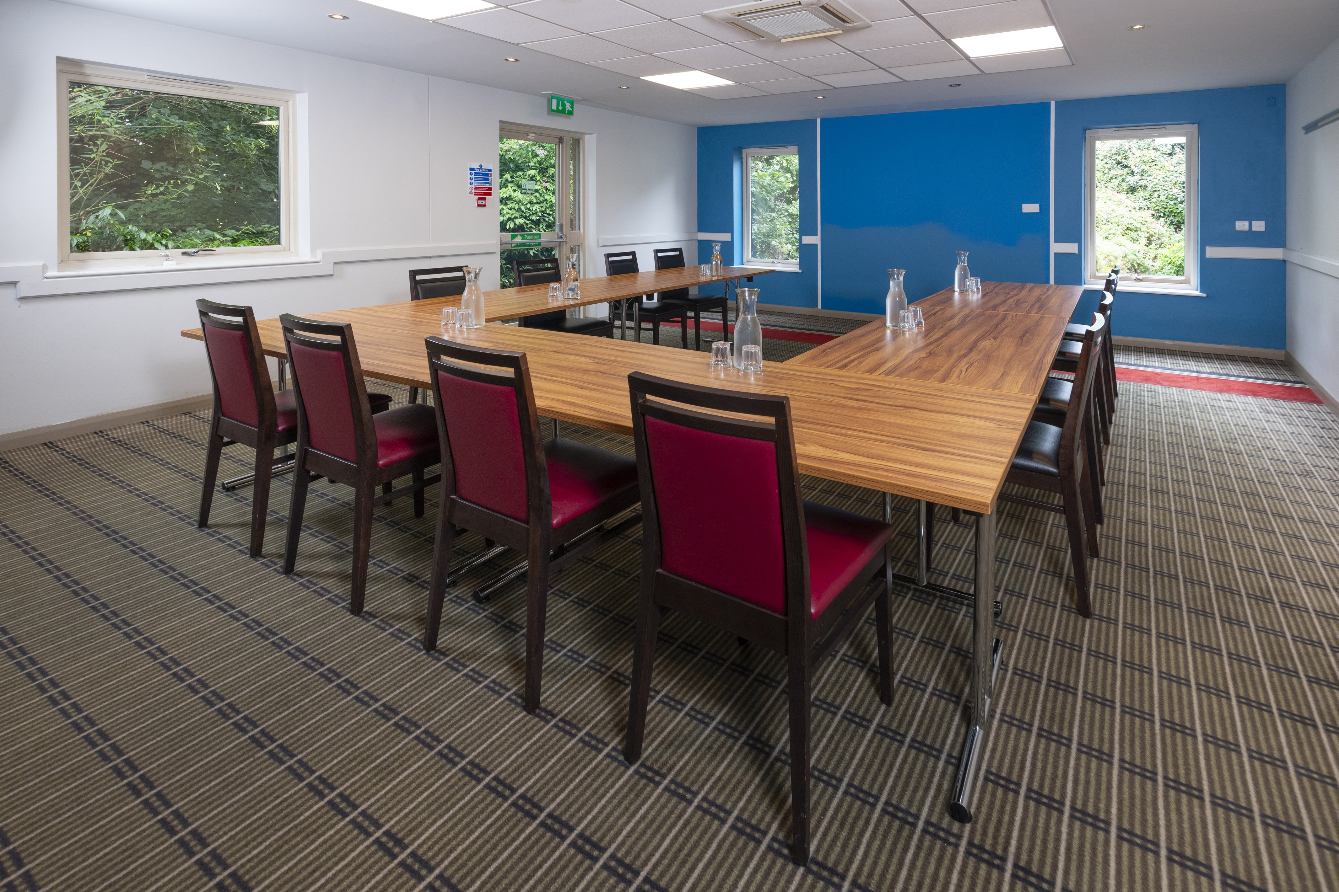 holiday inn express exeter east by ihg