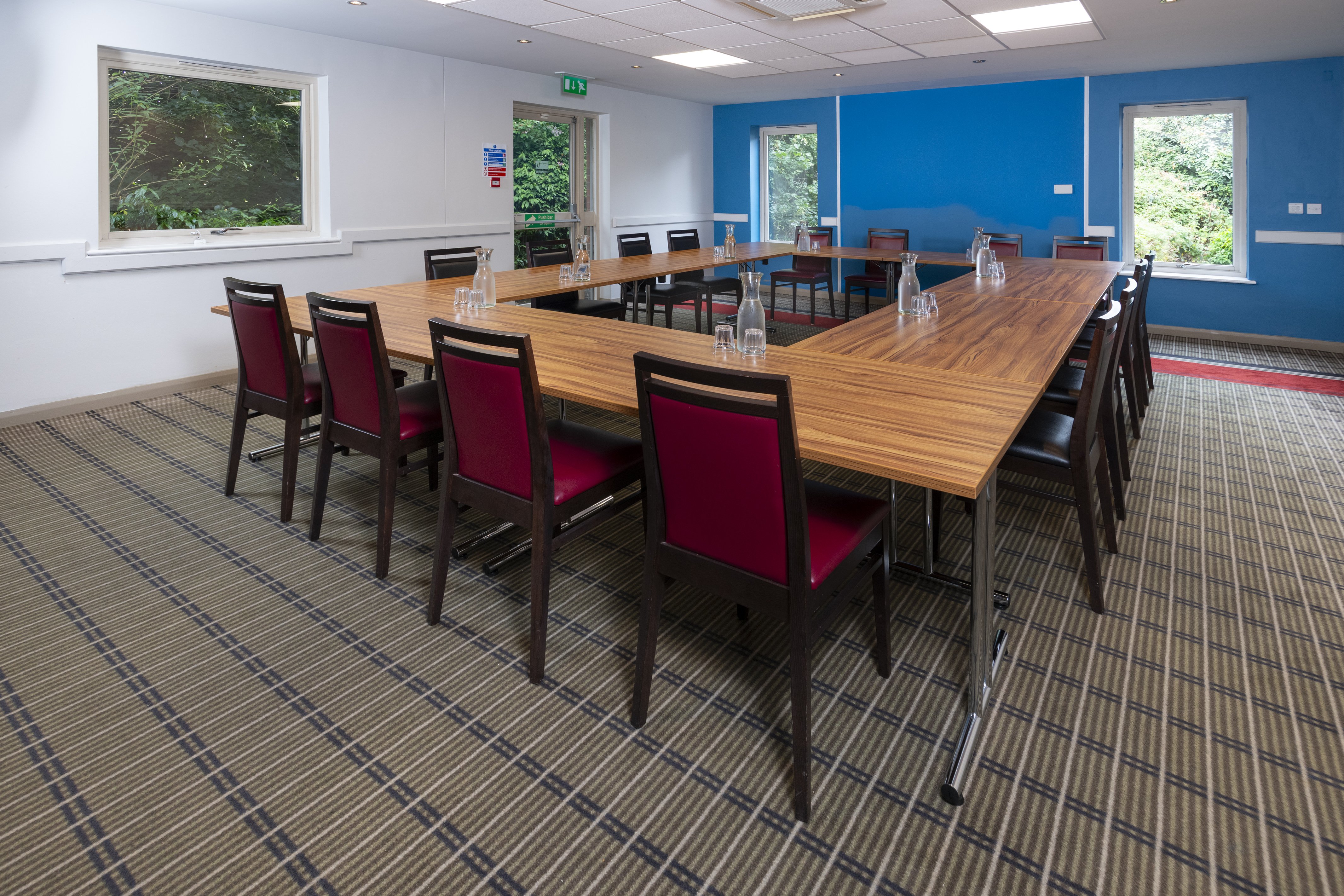 holiday inn express exeter east by ihg
