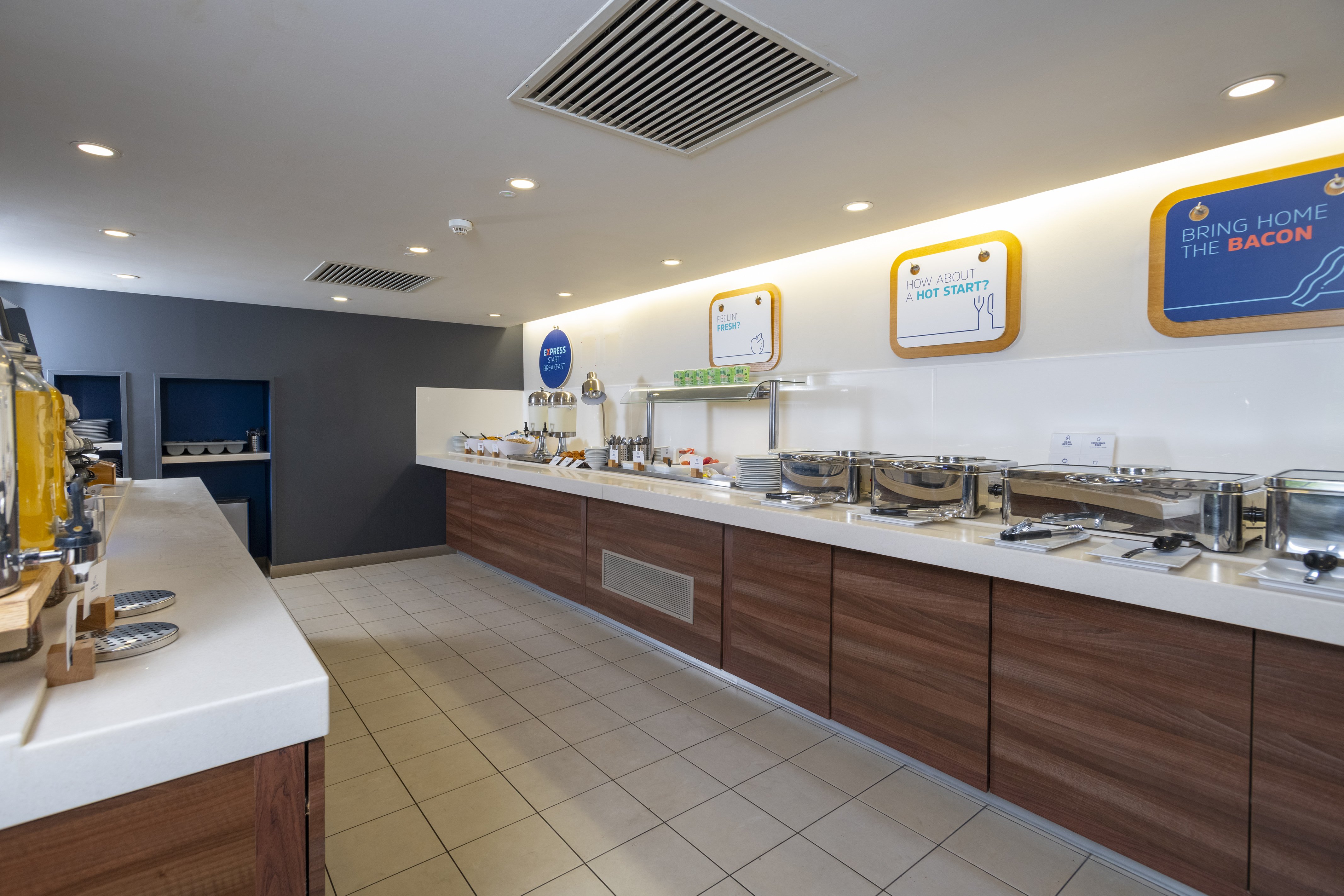 holiday inn express exeter east by ihg