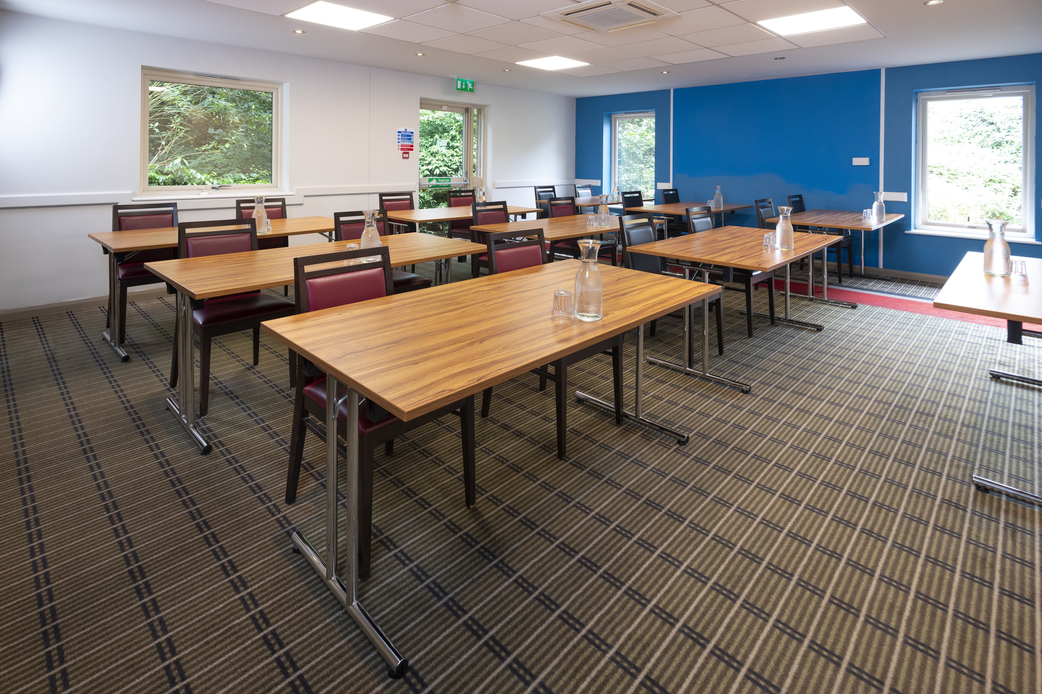 holiday inn express exeter east by ihg