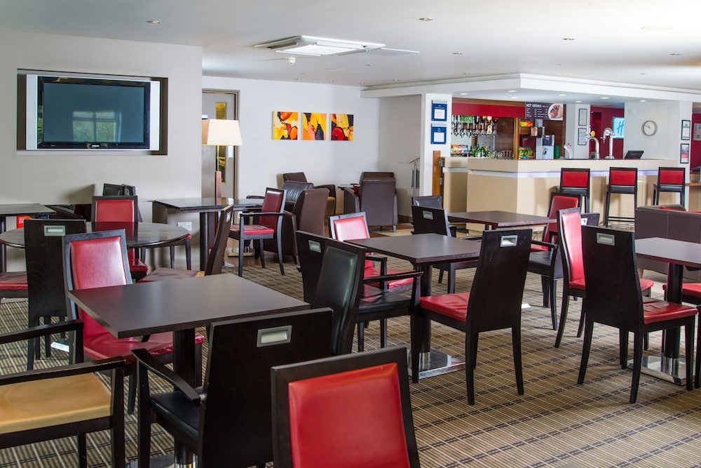 holiday inn express exeter east by ihg