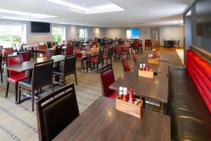 holiday inn express exeter east by ihg