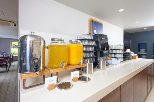 holiday inn express exeter east by ihg