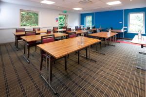 holiday inn express exeter east by ihg
