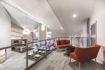 La Quinta Inn & Suites By Wyndham Chattanooga-Hamilton Place,Hamilton County>>Chattanooga,3 star
