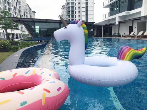 great view new vivacity suite top shopping mall 2 card
