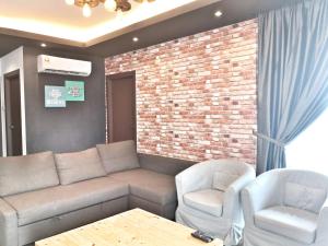 great view new vivacity suite top shopping mall 2 card
