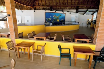 holiday inn resort ixtapa all inclusive by ihg