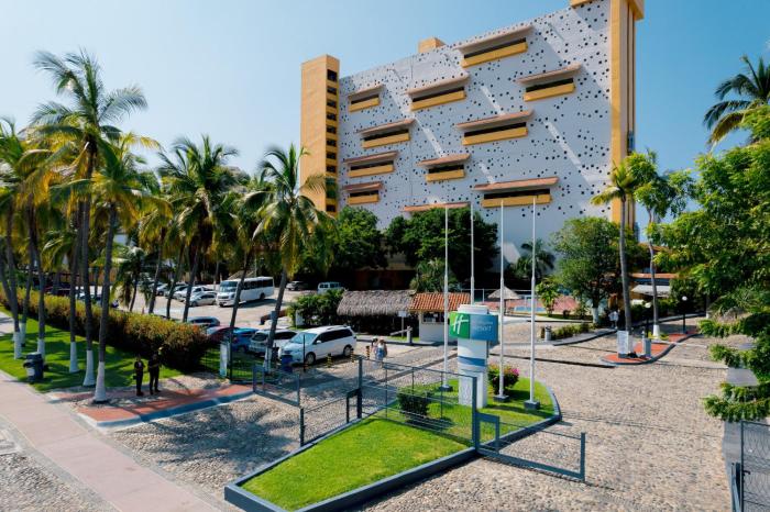 holiday inn resort ixtapa all inclusive by ihg