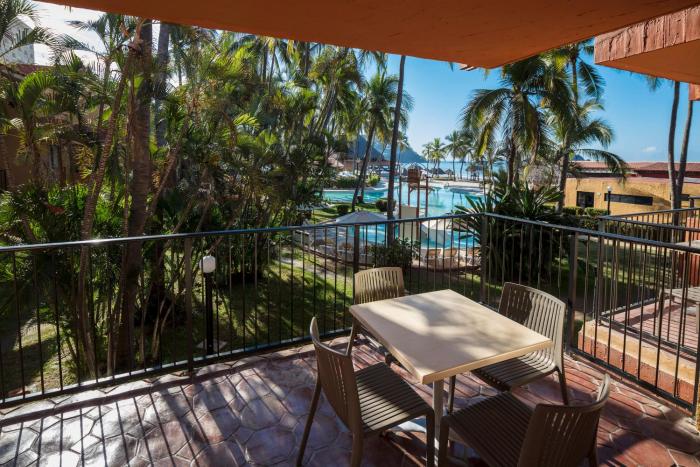 holiday inn resort ixtapa all inclusive by ihg