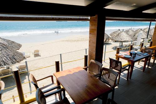 holiday inn resort ixtapa all inclusive by ihg