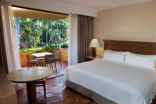 holiday inn resort ixtapa all inclusive by ihg