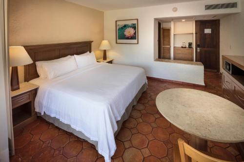 holiday inn resort ixtapa all inclusive by ihg
