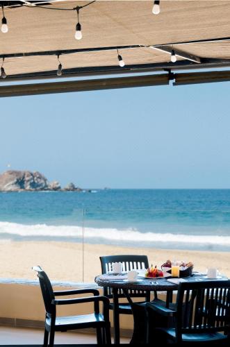 holiday inn resort ixtapa all inclusive by ihg