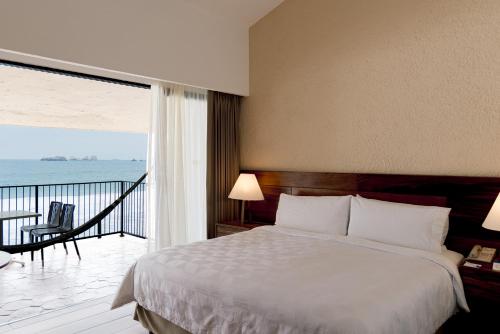 holiday inn resort ixtapa all inclusive by ihg
