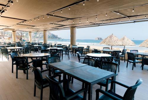 holiday inn resort ixtapa all inclusive by ihg