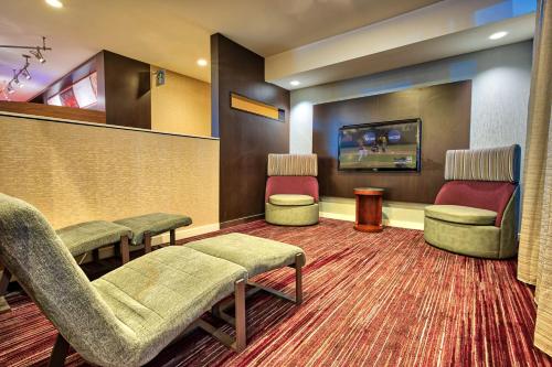 courtyard by marriott hampton