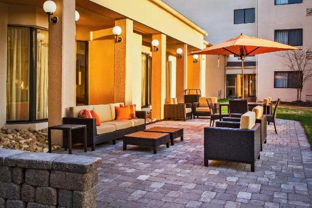 courtyard by marriott hampton