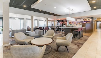 courtyard by marriott hampton