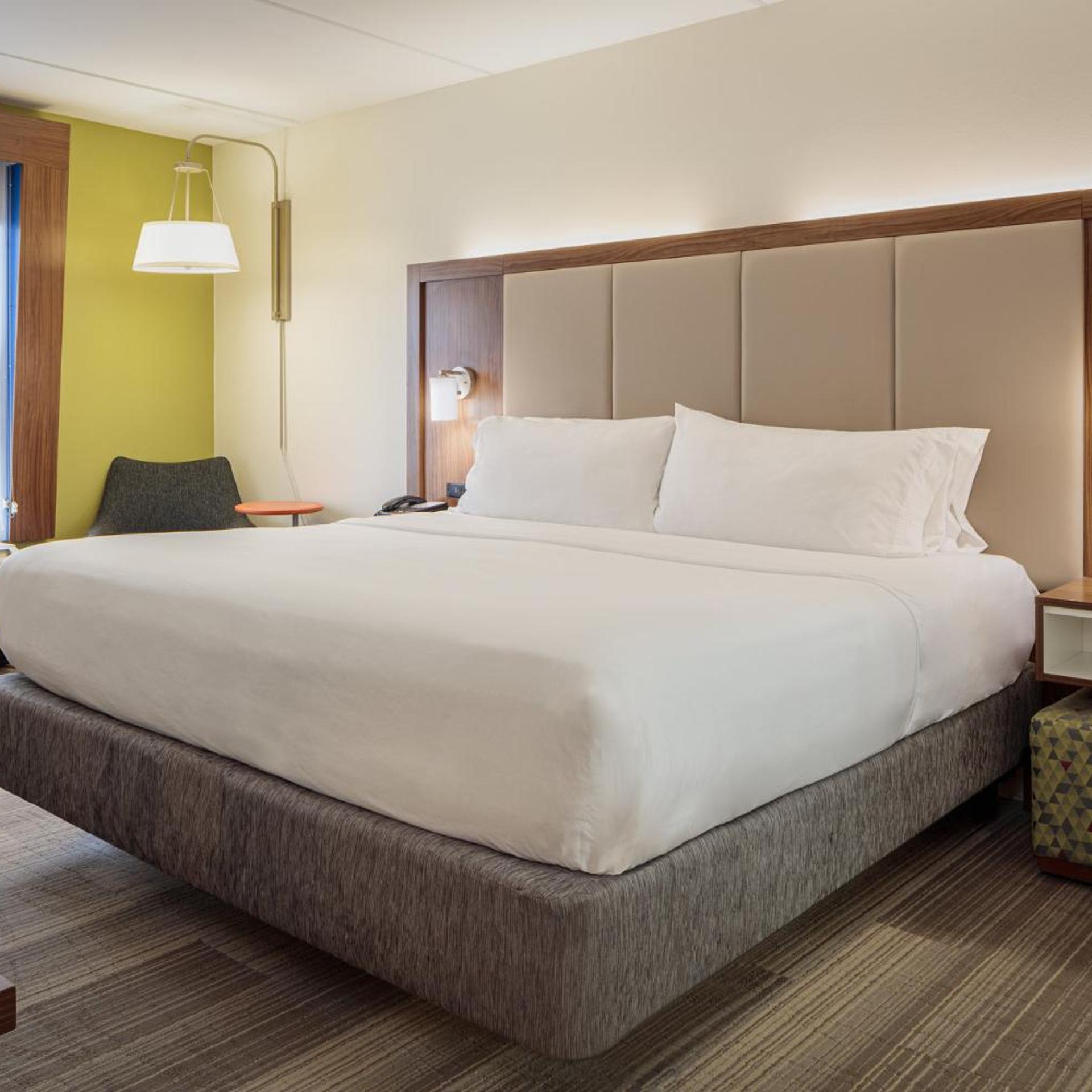 holiday inn express and suites newport news by ihg
