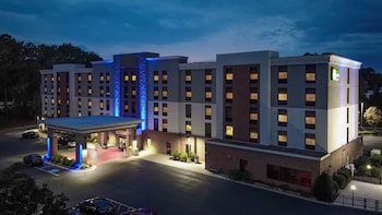 Holiday Inn Express & Suites Newport News By Ihg,Virginia>>Newport News,3 star
