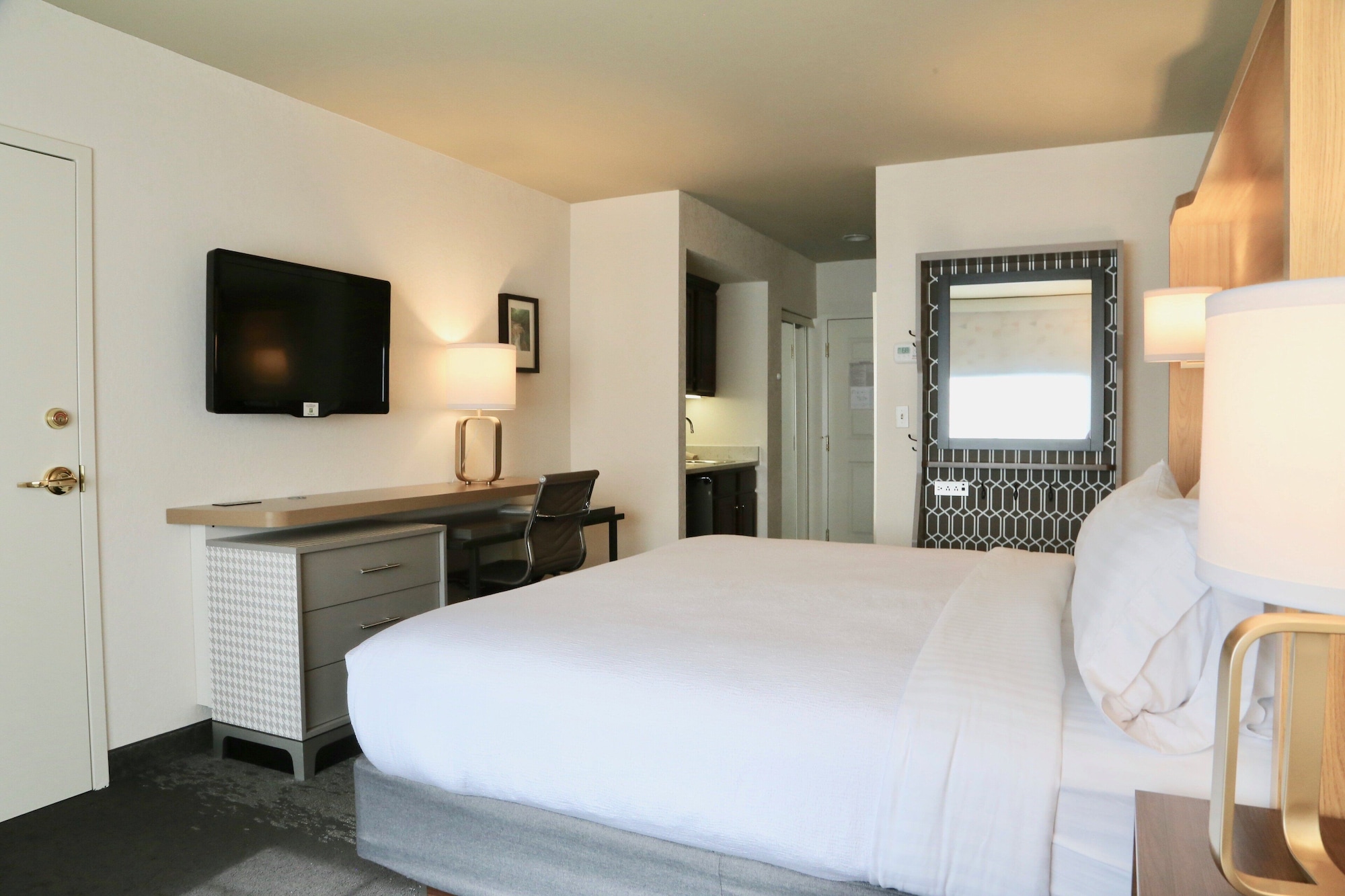 holiday inn salem i 93 at exit 2 by ihg