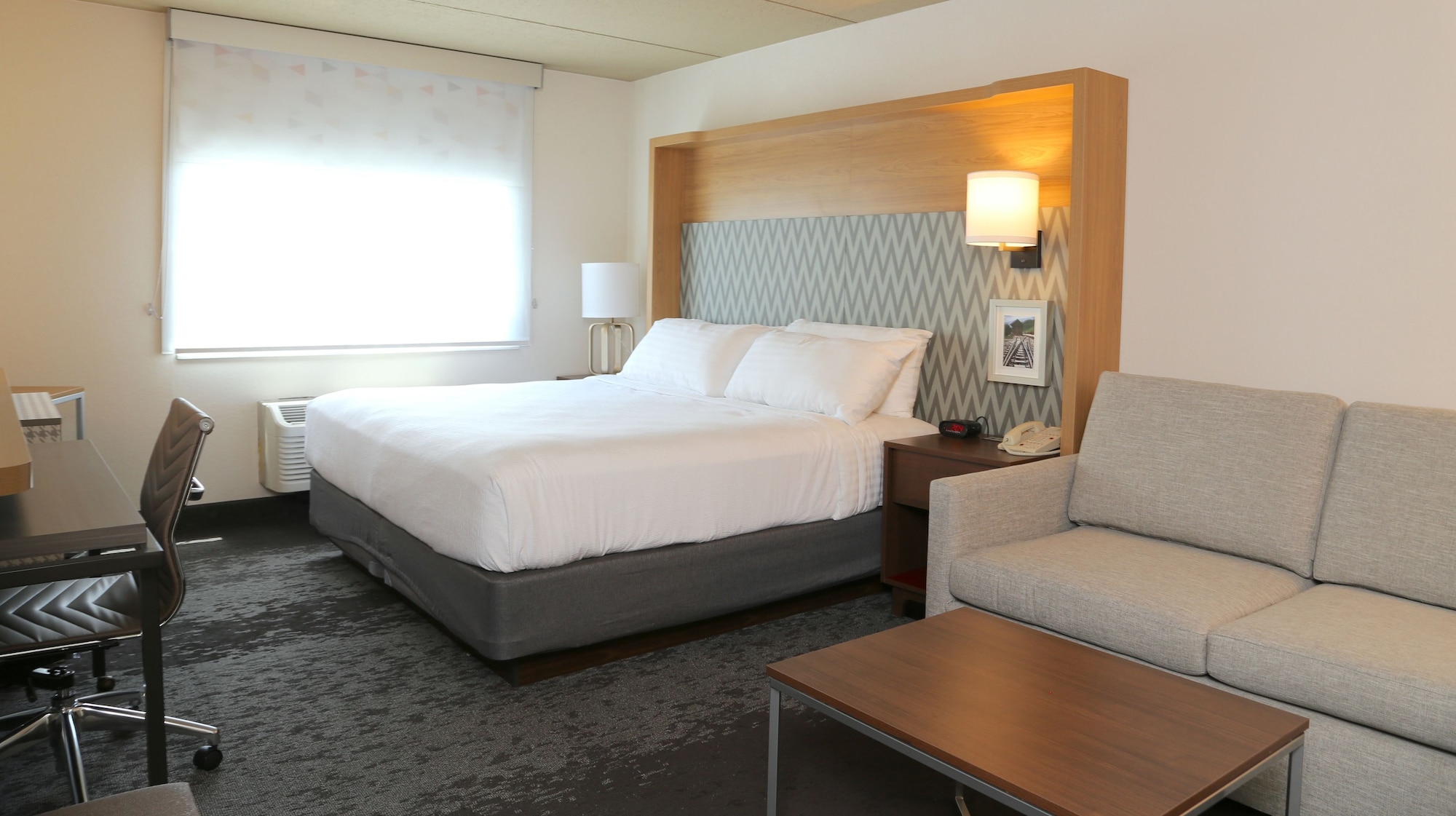 holiday inn salem i 93 at exit 2 by ihg