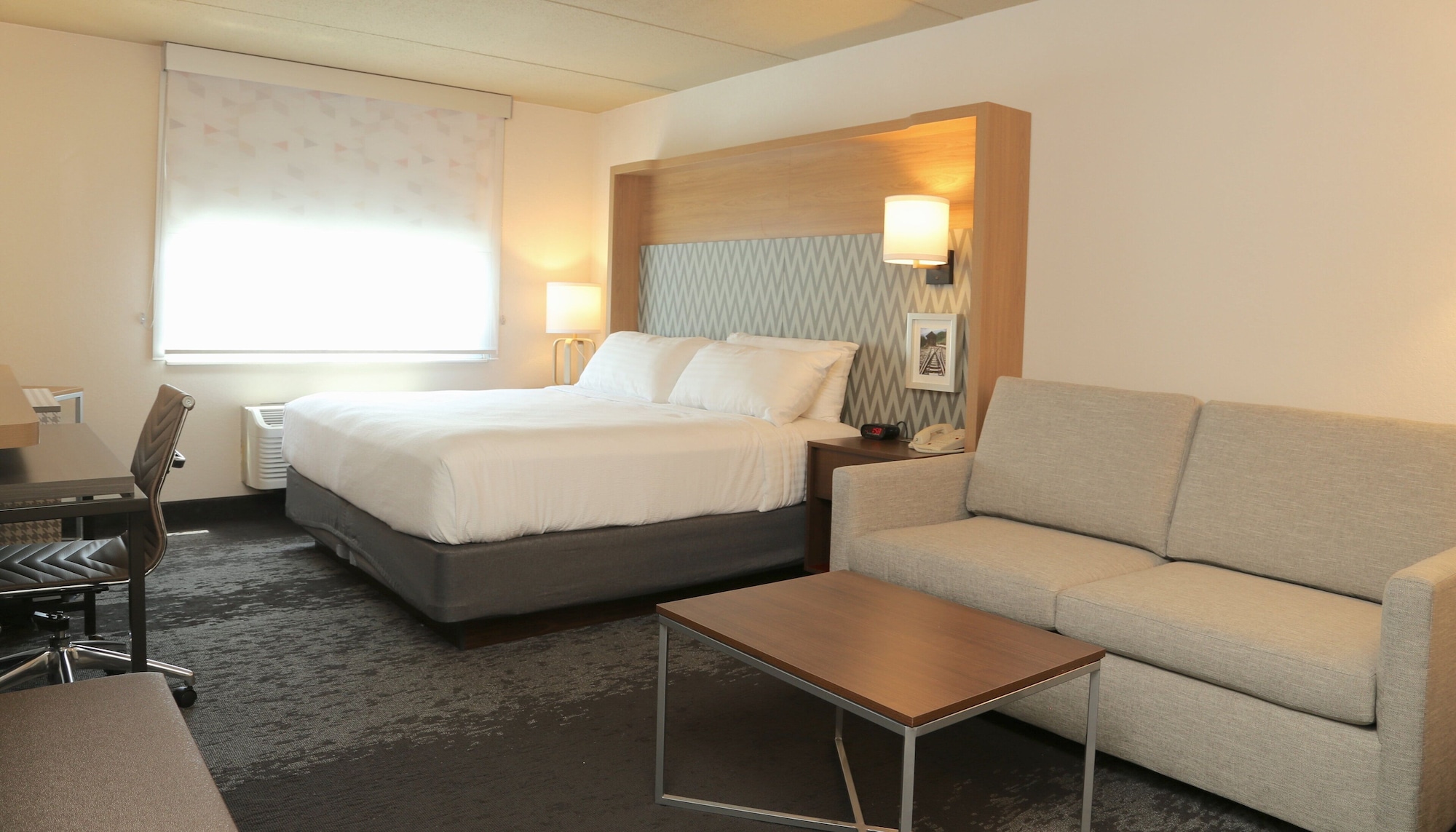 holiday inn salem i 93 at exit 2 by ihg