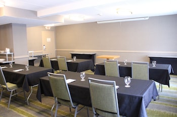 holiday inn salem i 93 at exit 2 by ihg