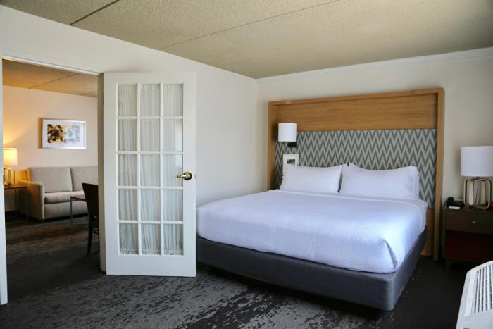 holiday inn salem i 93 at exit 2 by ihg