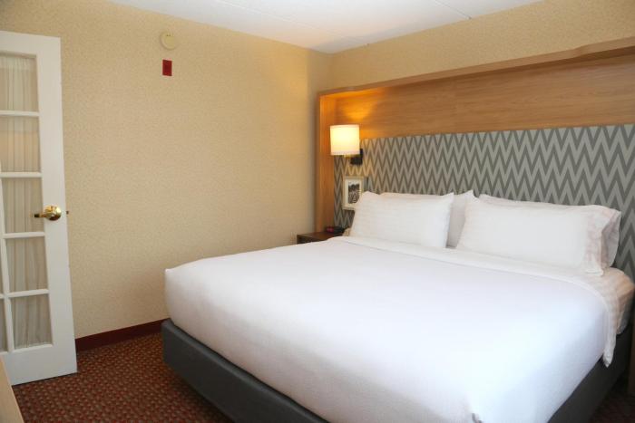 holiday inn salem i 93 at exit 2 by ihg