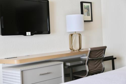 holiday inn salem i 93 at exit 2 by ihg