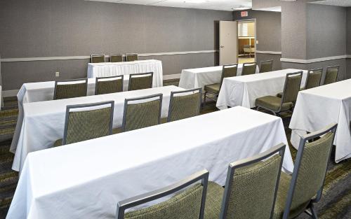 holiday inn salem i 93 at exit 2 by ihg