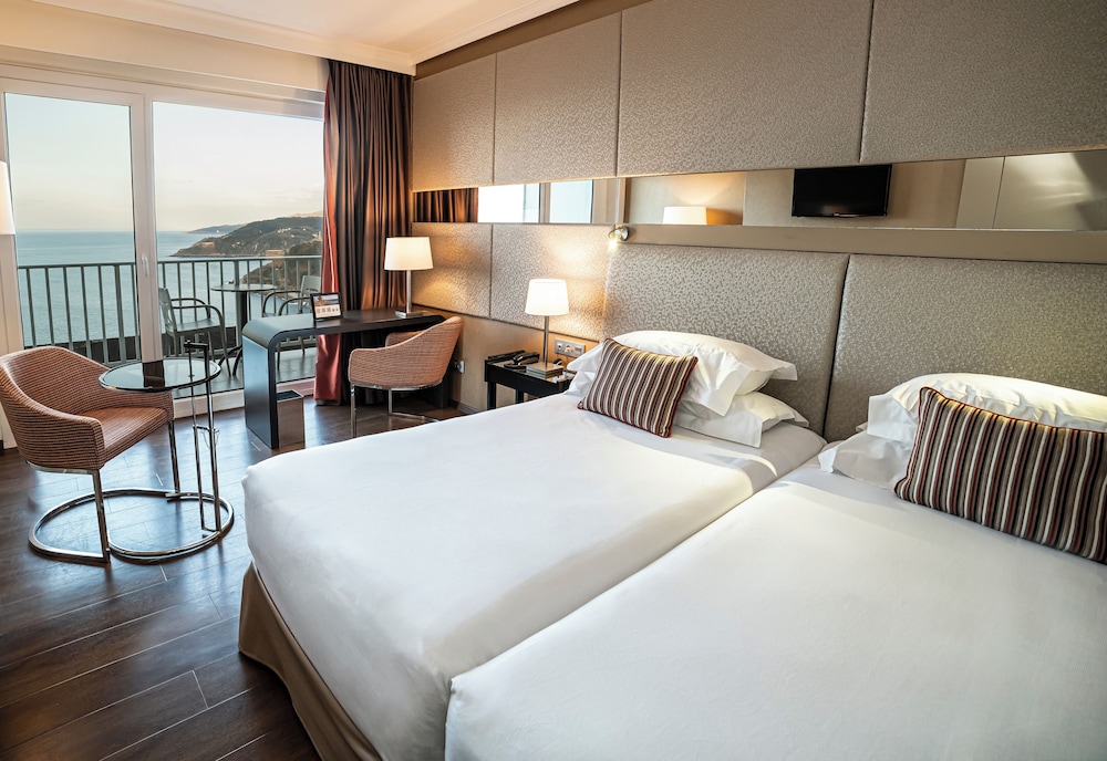 mercure san sebastian monte igueldo