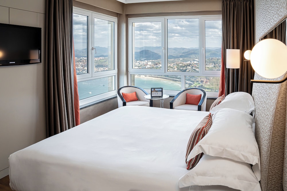 mercure san sebastian monte igueldo