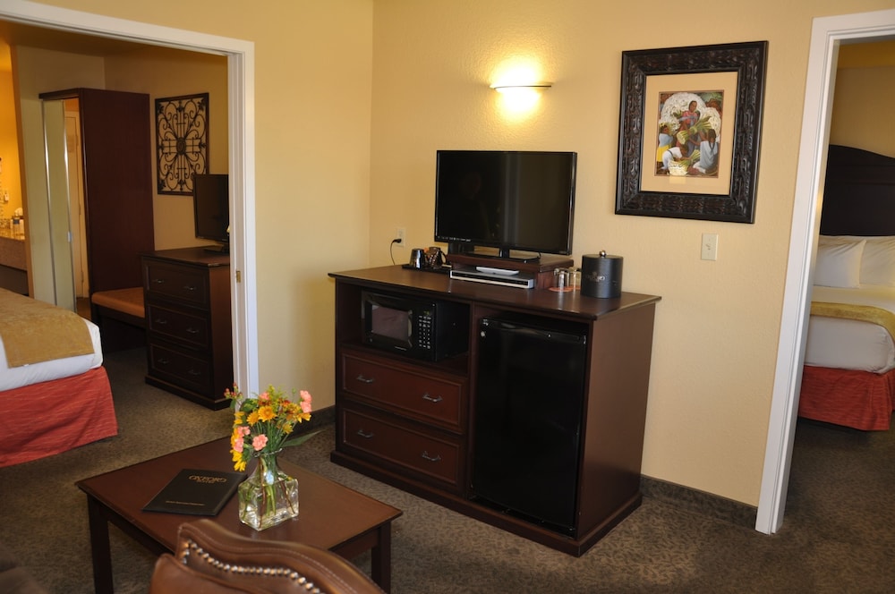 oxford suites redding